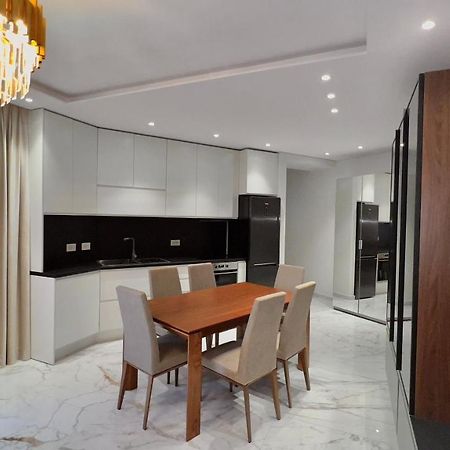 Zeus Tirana Suite Deluxe Luaran gambar