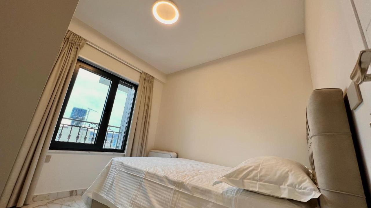 Zeus Tirana Suite Deluxe Luaran gambar